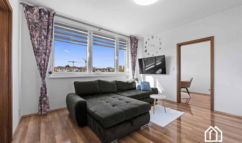 Prodej bytu 2+1 44 m², Praha – náhled fotky 2