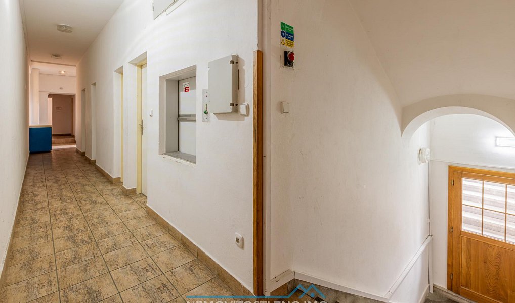 Prodej domu 911 m² s pozemkem 1 785 m², Vranov nad Dyjí – náhled fotky 30