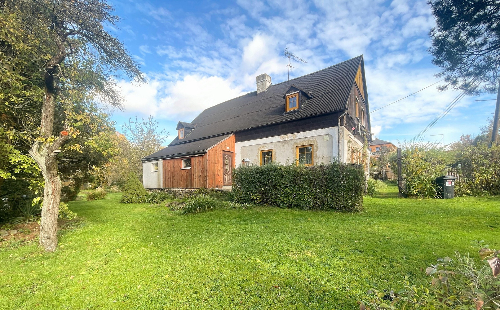 Prodej domu 200 m² s pozemkem 1 044 m²