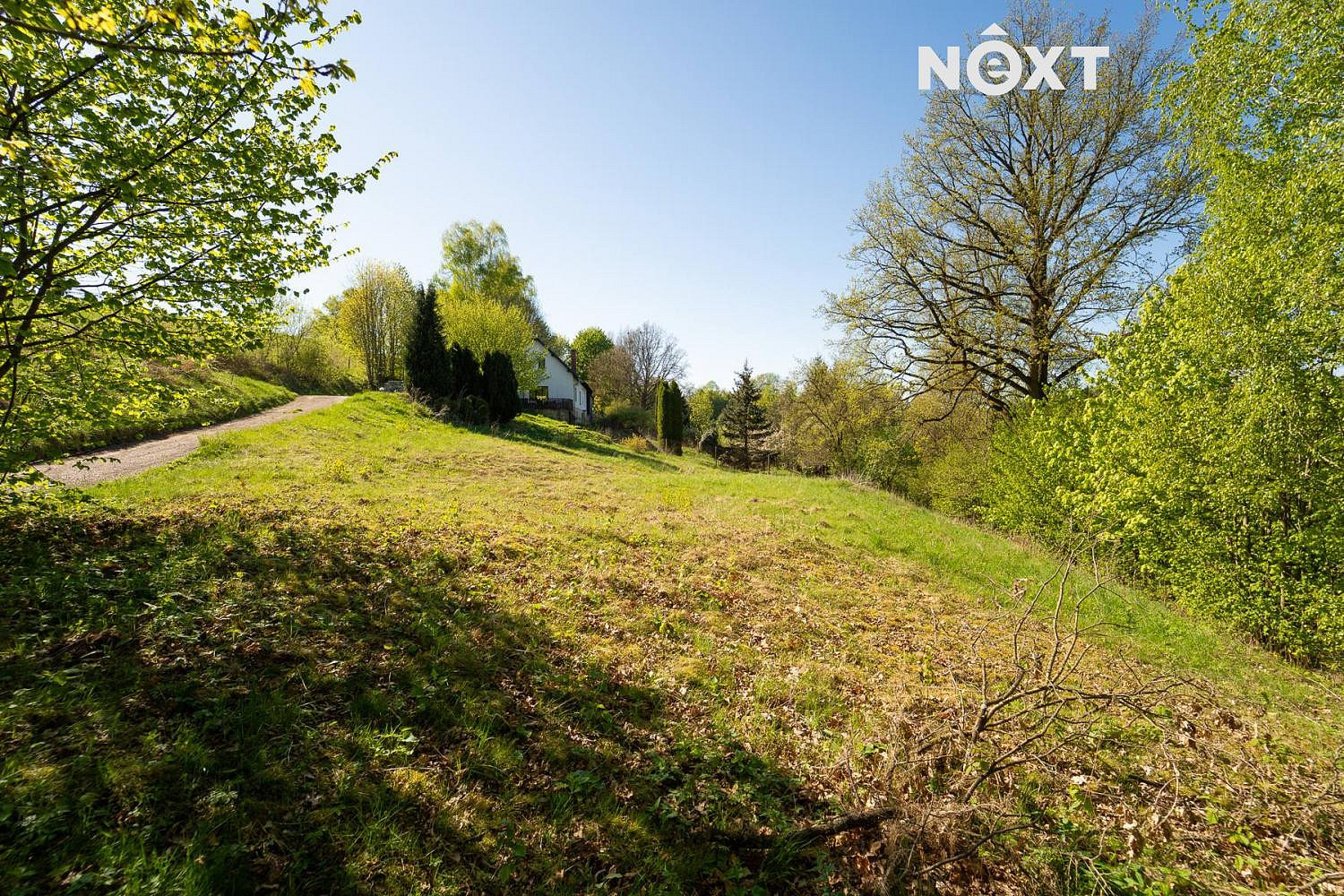 Prodej stavebního pozemku 1 928 m²
