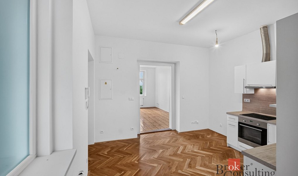 Prodej bytu 3+1 98 m², Praha – náhled fotky 10