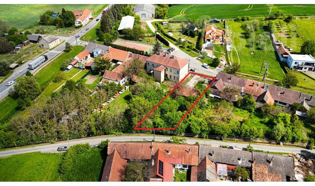 Prodej stavebního pozemku 815 m², Kožušice – náhled fotky 3