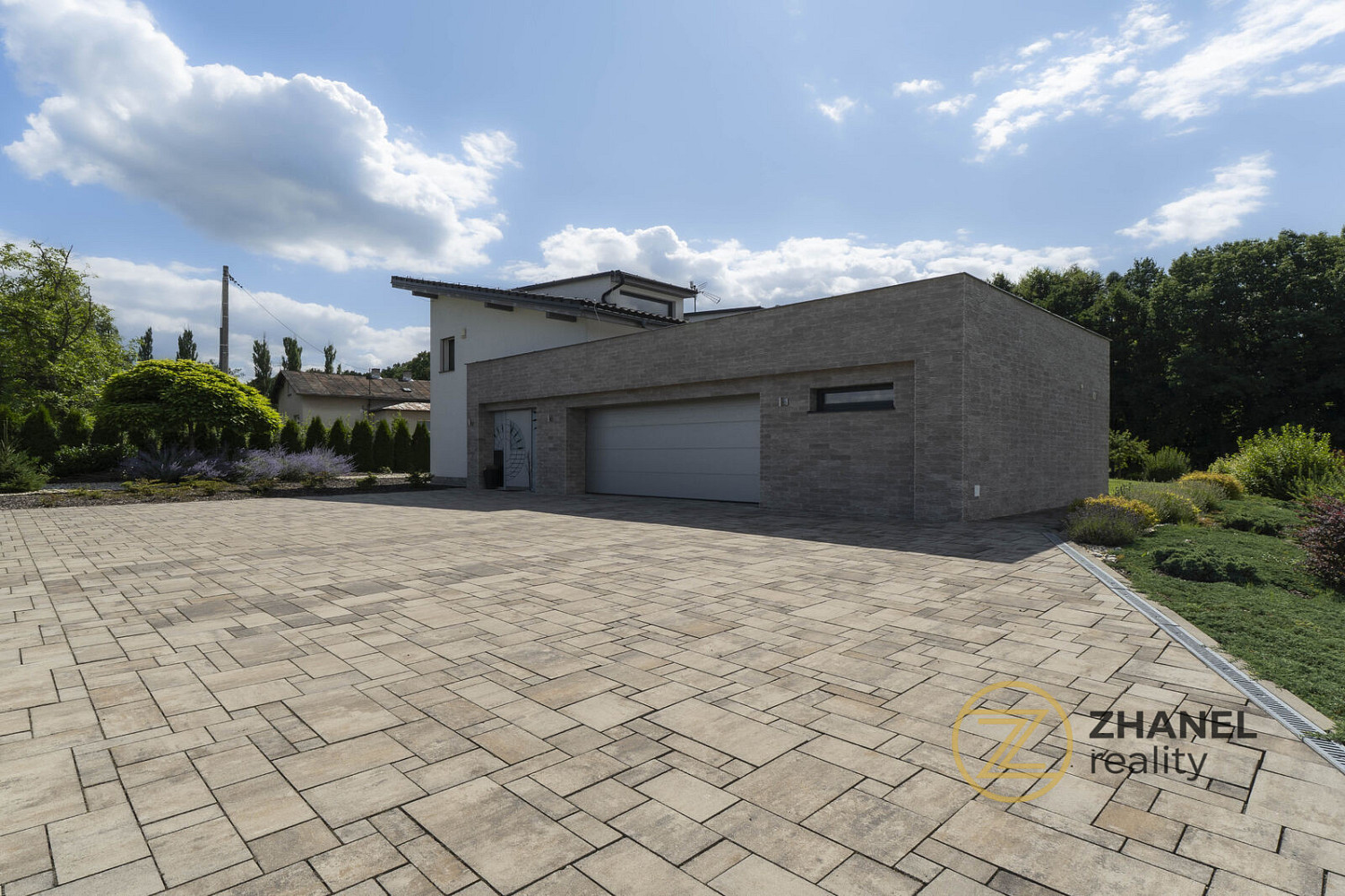 Prodej domu 351 m² s pozemkem 1 603 m² – fotografie 2