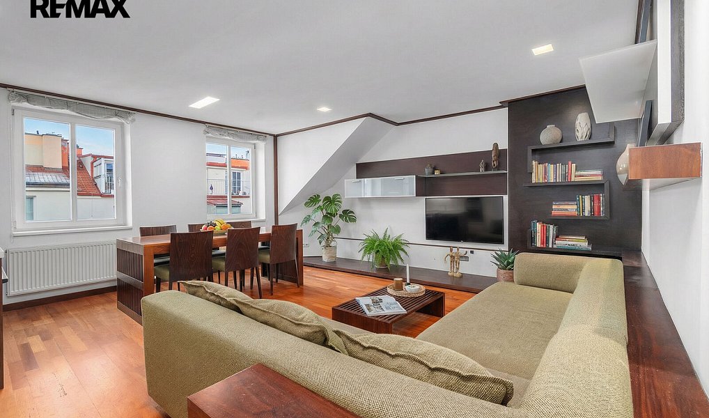 Prodej bytu 3+kk 107 m², Praha – fotka 1 z 48