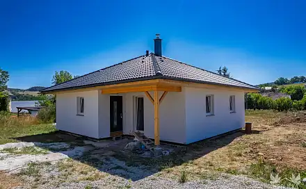Prodej domu 80 m² s pozemkem 808 m², Nišovice