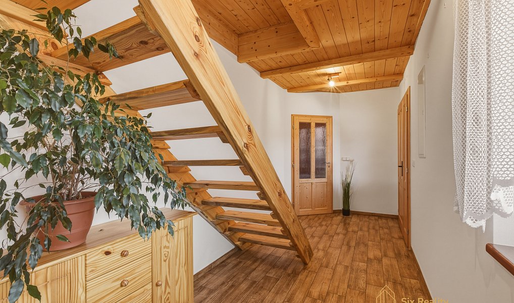 Prodej domu 261 m² s pozemkem 800 m², Zavidov – náhled fotky 17