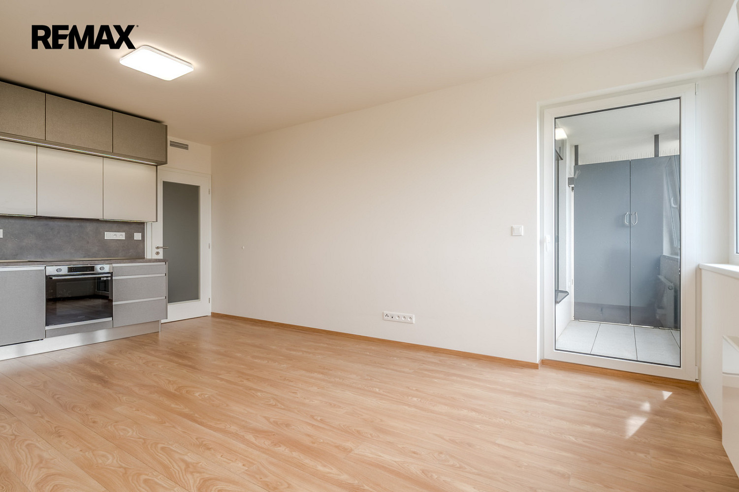 Pronájem bytu 2+kk 58 m² — photo 3