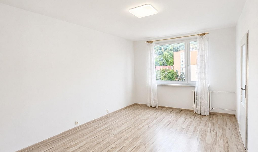Prodej bytu 2+1 61 m², Krupka – náhled fotky 12
