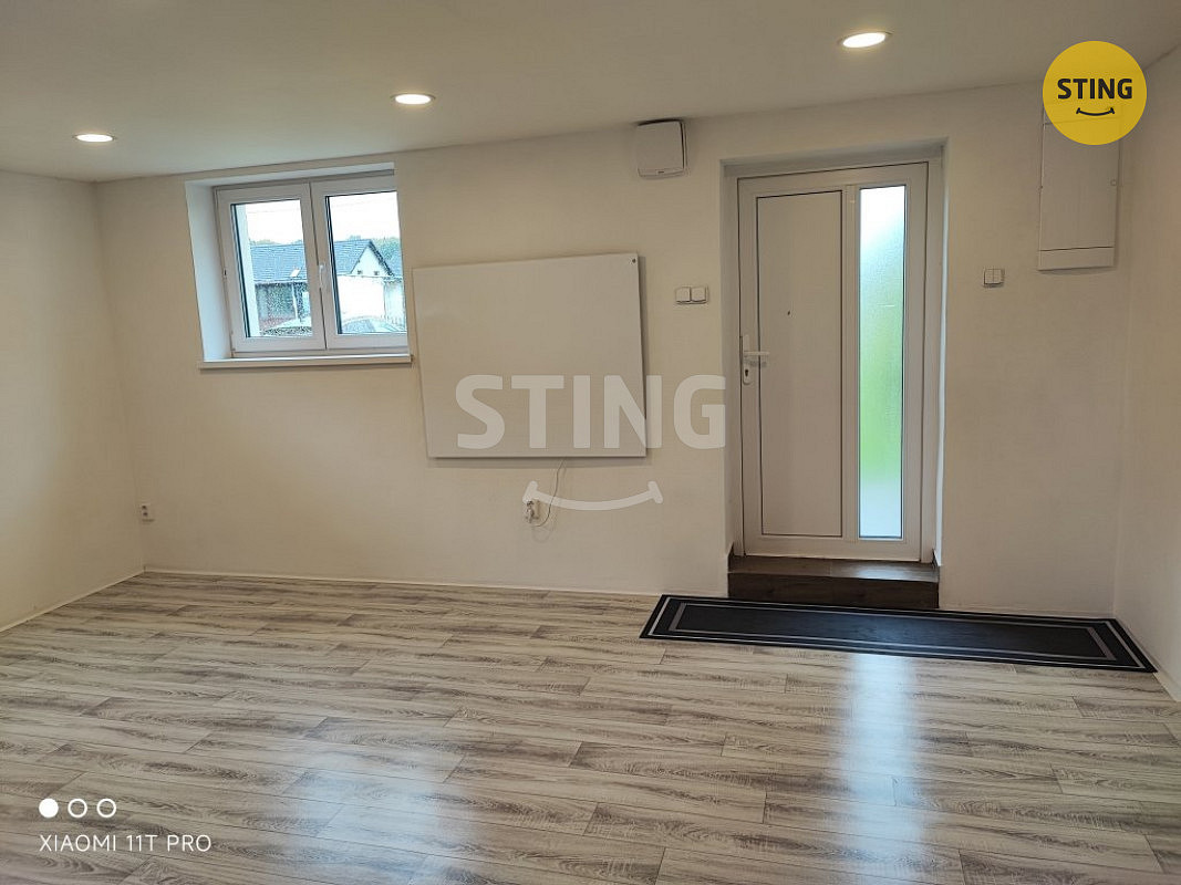 Pronájem komerčního objektu (jiného typu) 69 m² – fotografie 2