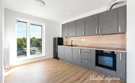 Pronájem bytu 3+kk 73 m², Ke křížku, Kladno - Dubí