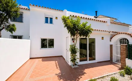 Prodej domu 135 m² s pozemkem 135 m², Atalaya, Španělsko