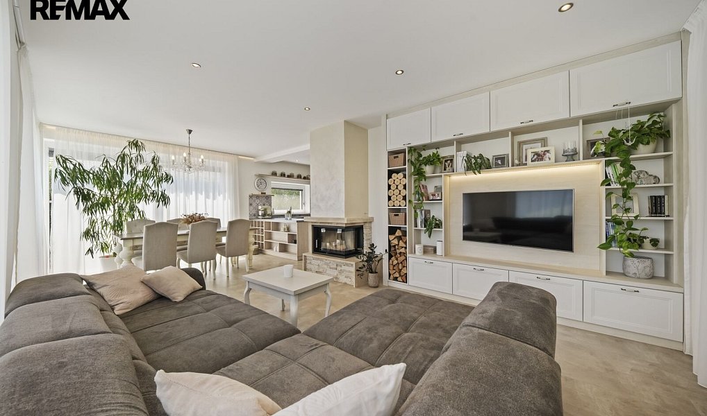 Prodej domu 176 m² s pozemkem 1 000 m², Kupařovice – náhled fotky 2