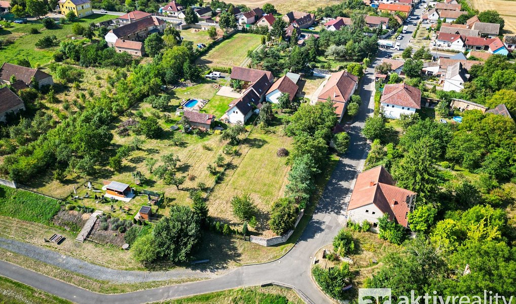 Prodej stavebního pozemku 1 690 m², Horní Počaply – náhled fotky 13
