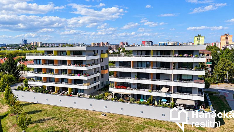 Pronájem bytu 2+kk 59 m² – fotografie 2