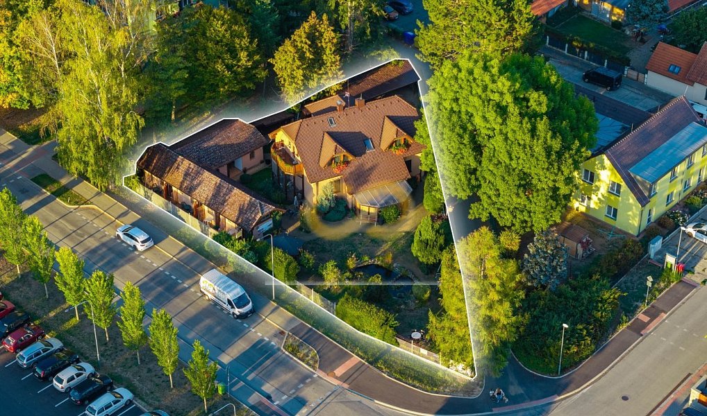 Prodej ubytovacího objektu 334 m², Třeboň – náhled fotky 3
