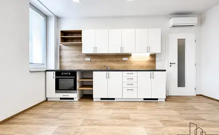 Pronájem bytu 2+kk 52 m², Národní třída, Hodonín