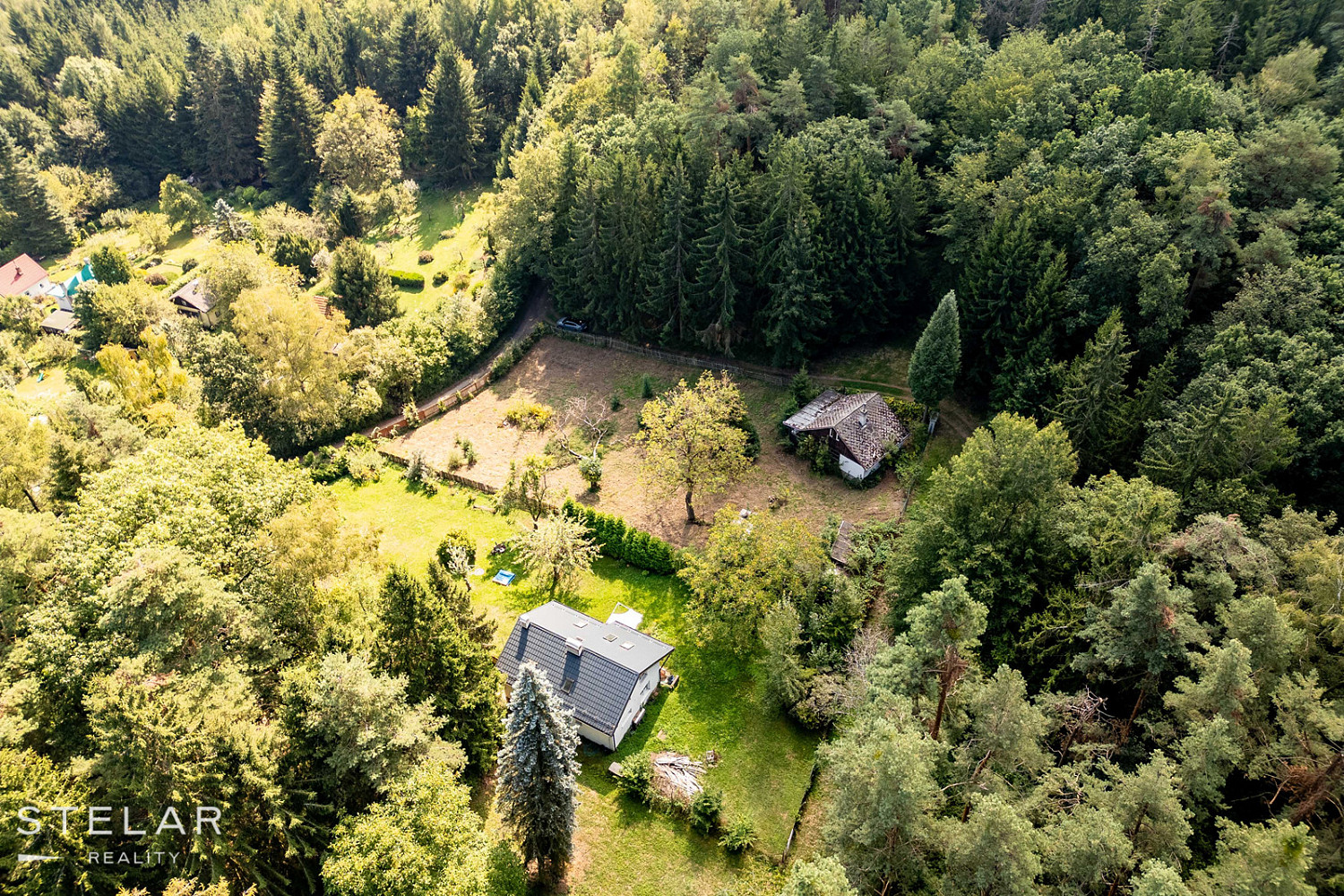 Prodej stavebního pozemku 1 560 m²