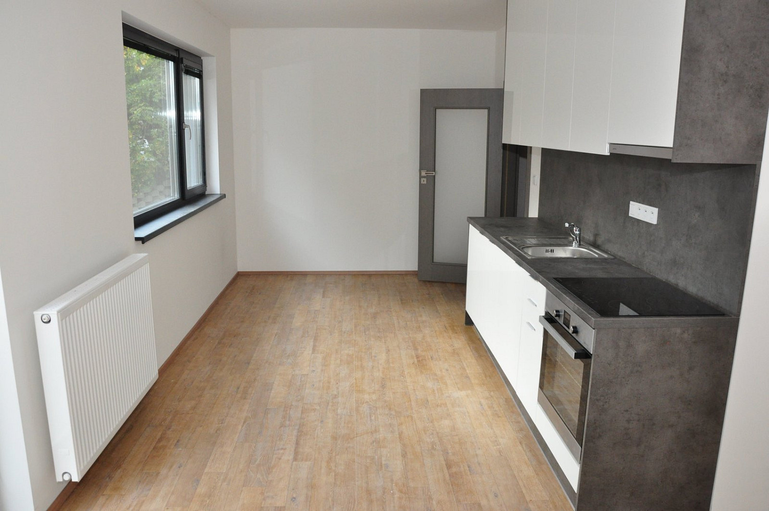Pronájem bytu 1+kk 29 m² – fotografie 2