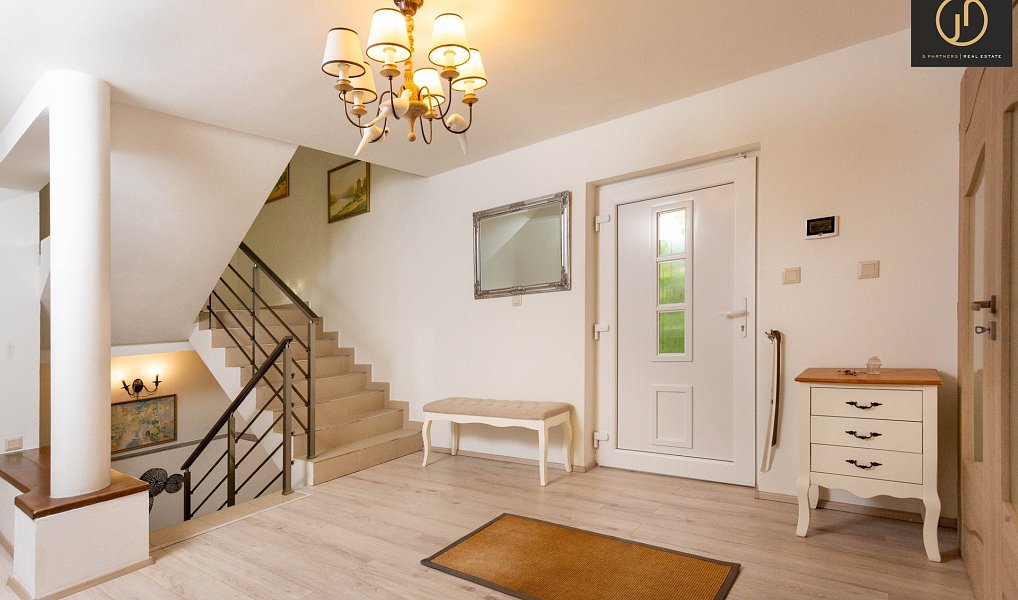 Prodej domu 350 m² s pozemkem 1 037 m², Karlovy Vary – náhled fotky 24