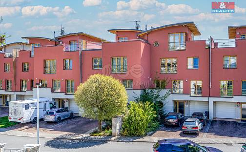 Prodej domu 367 m² s pozemkem 766 m², Klausova, Praha 5 - Stodůlky