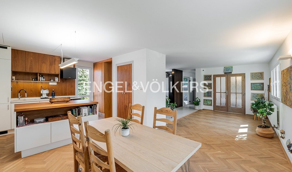 Pronájem domu 140 m² s pozemkem 1 400 m², Praha – náhled fotky 2