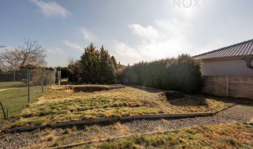 Prodej stavebního pozemku 1 494 m², Zálezlice – náhled fotky 3