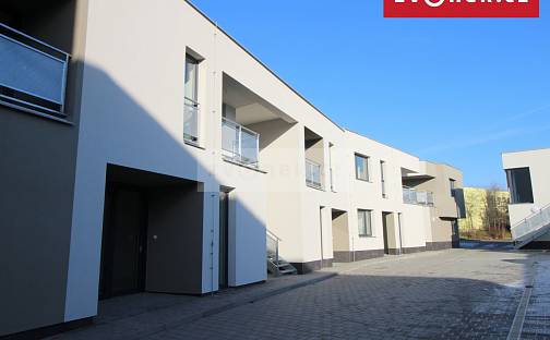 Pronájem bytu 1+kk 36 m², Komenského, Otrokovice, okres Zlín