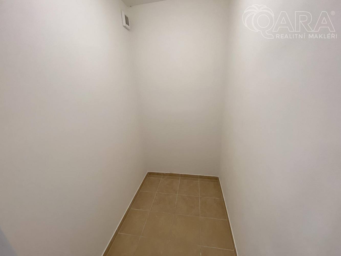 Pronájem bytu 1+kk 46 m² – fotografie 4