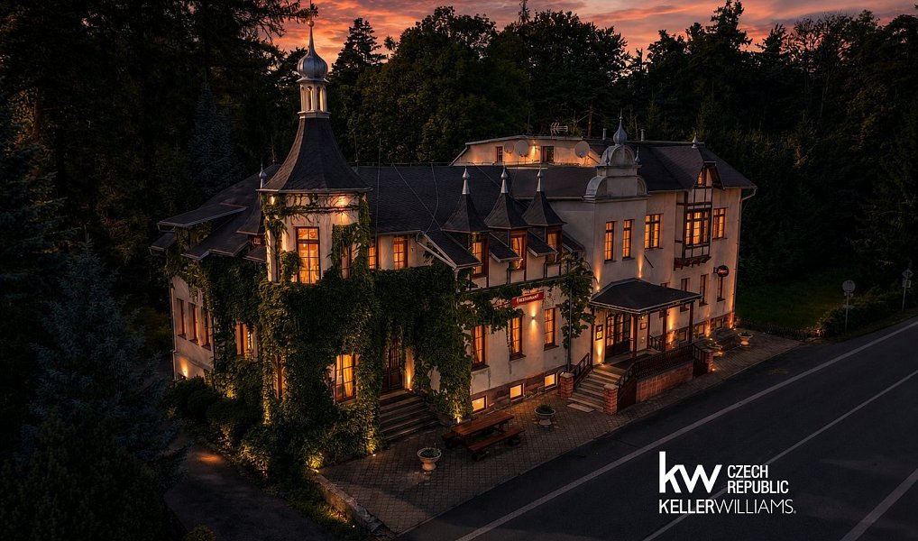 Prodej ubytovacího objektu 1 601 m², Rumburk – náhled fotky 2