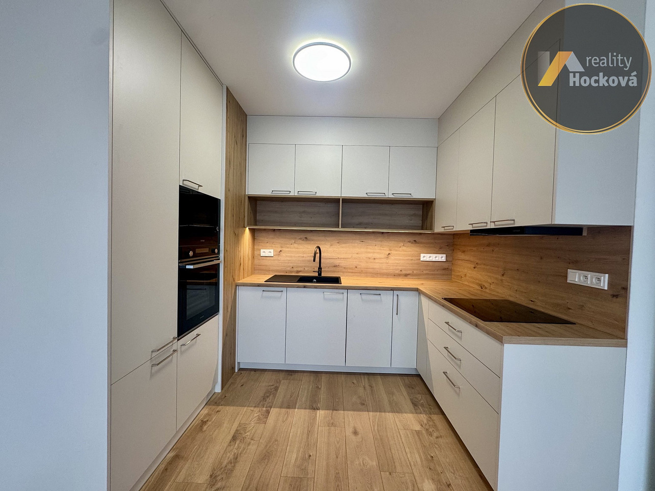 Pronájem bytu 2+kk 59 m² – fotografie 3