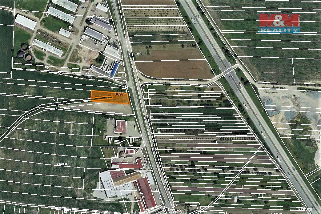 Prodej komerčního pozemku 2 044 m²