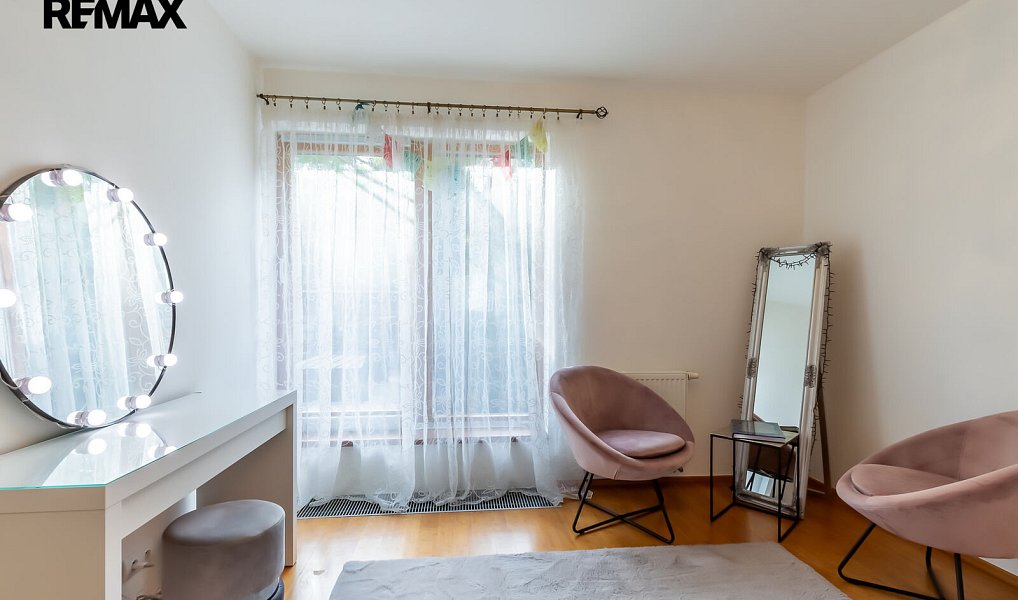 Prodej domu 306 m² s pozemkem 418 m², Praha – náhled fotky 23