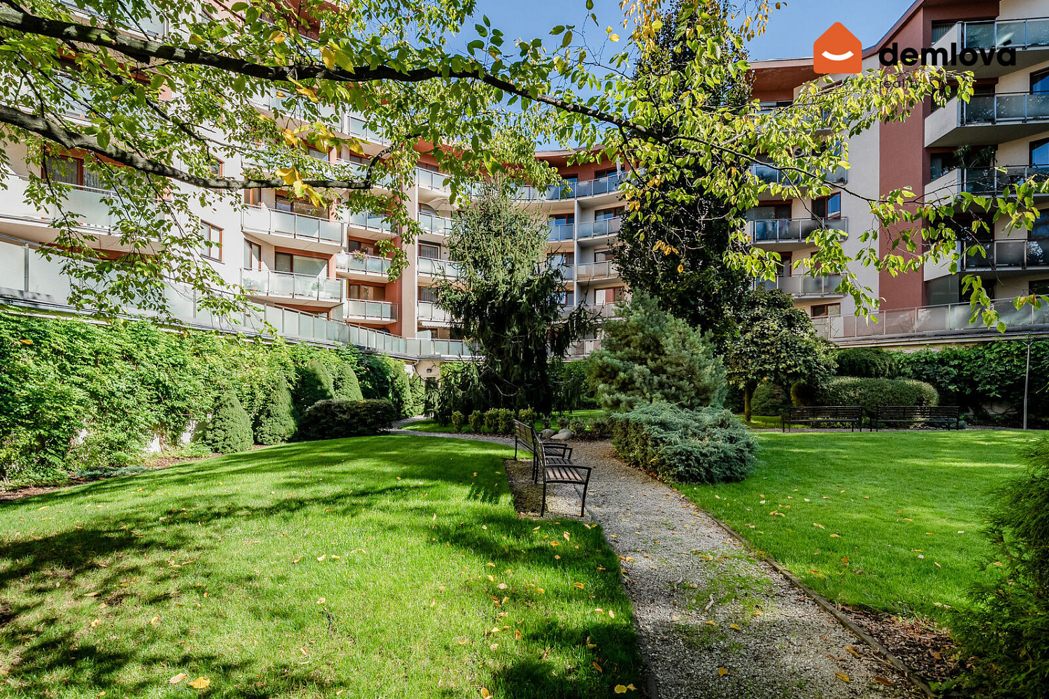 Pronájem bytu 4+kk 122 m² – fotografie 3