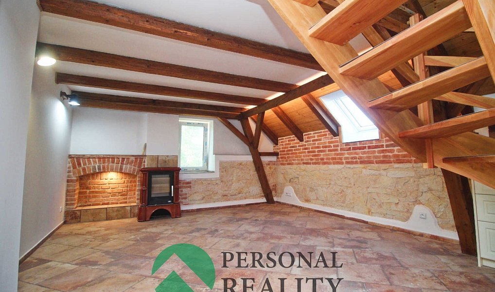 Prodej bytu 4+kk 99 m², Kounov – náhled fotky 2