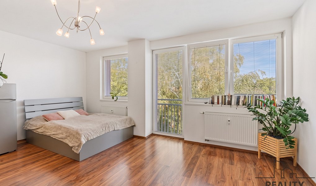 Prodej bytu 1+kk, 35 m², Kladno