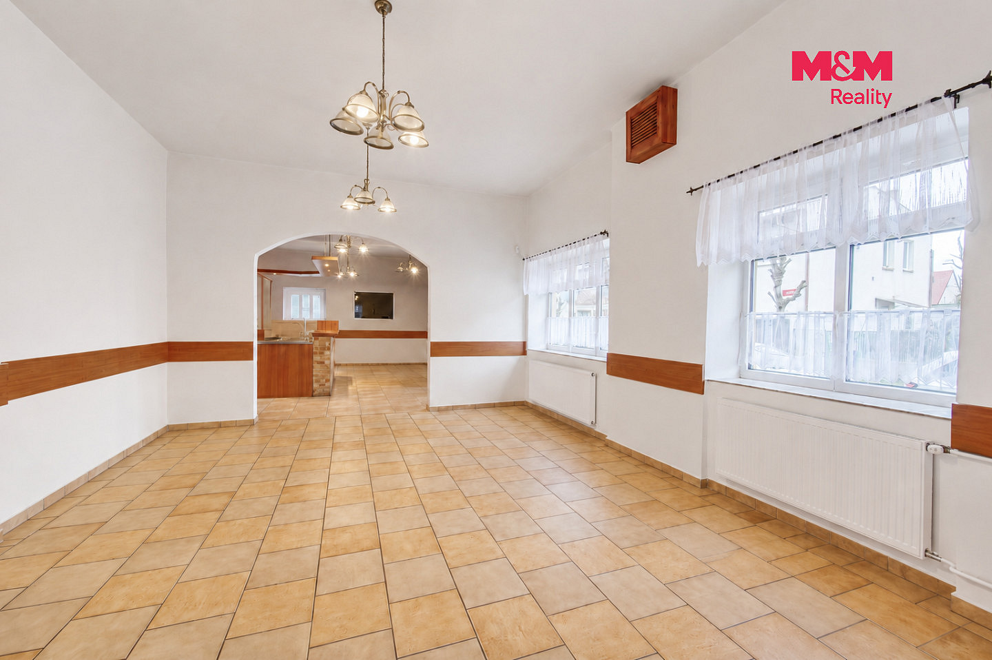 Pronájem obchodních prostor 88 m² – fotografie 2
