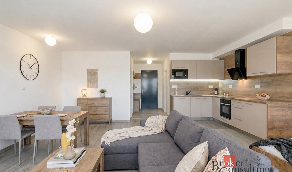 Prodej bytu 1+kk 49 m², Železná Ruda – náhled fotky 2