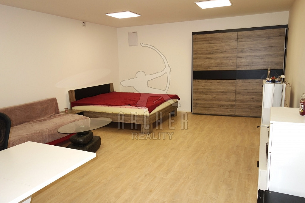 Prodej komerčního objektu (jiného typu) 49 m²