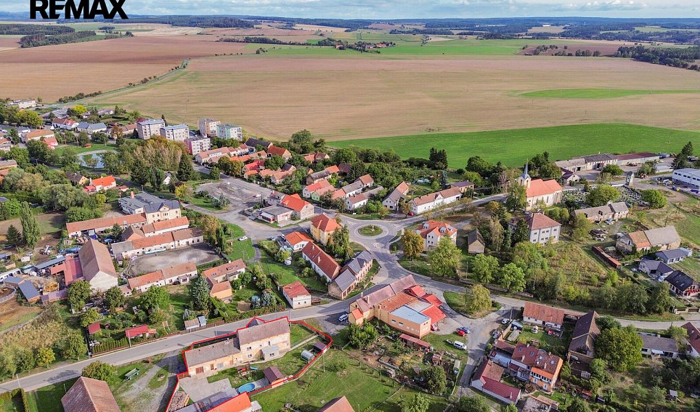 Prodej domu 220 m² s pozemkem 1 917 m², Pernarec – náhled fotky 43