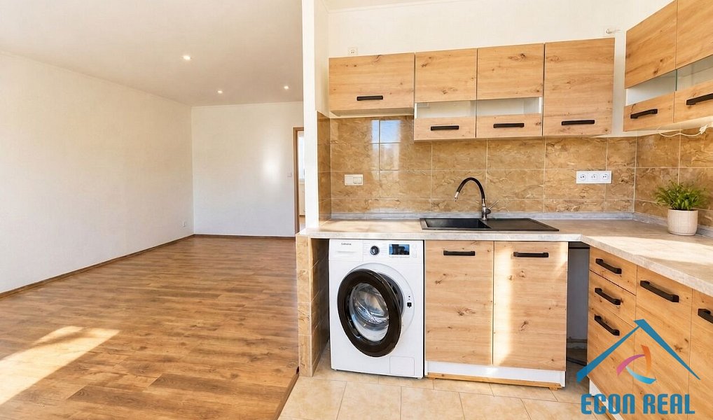 Prodej bytu 2+kk 45 m², Praha – náhled fotky 2
