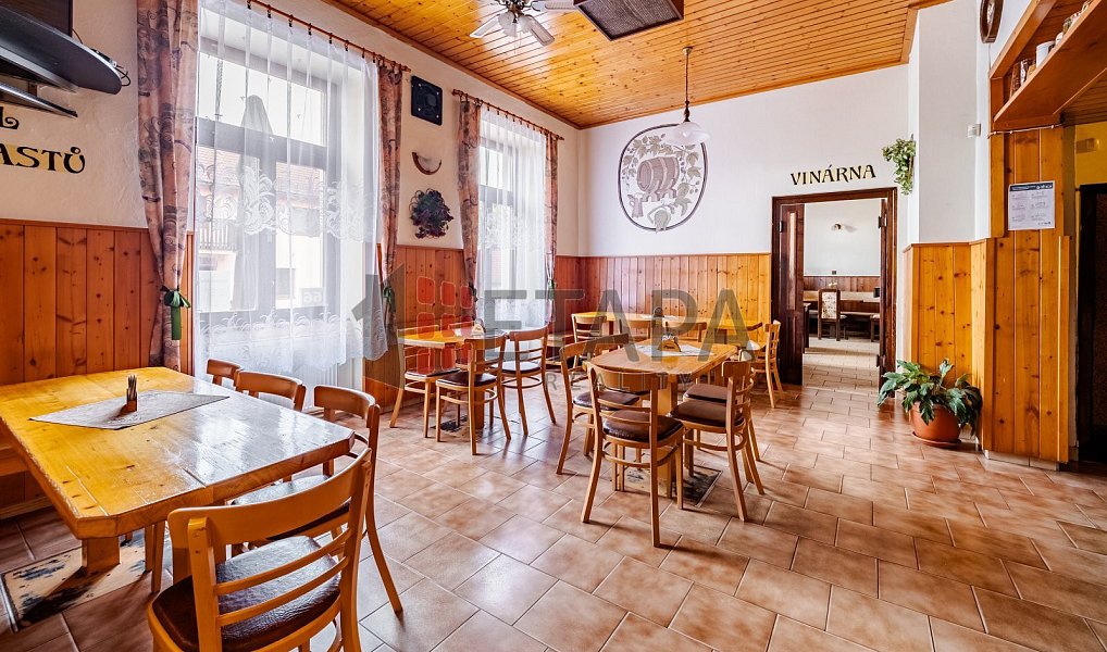 Prodej ubytovacího objektu 432 m², Ražice – náhled fotky 3