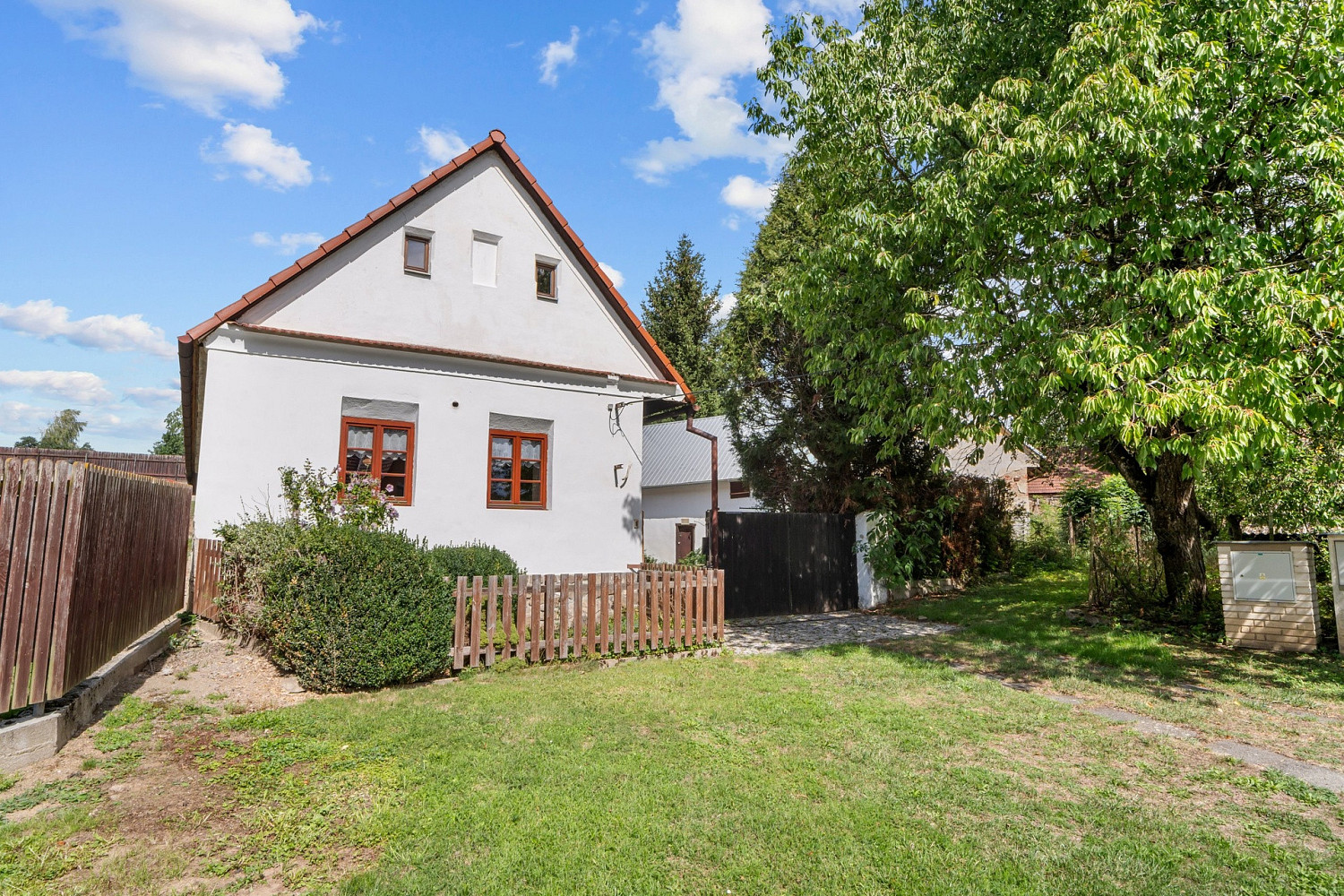 Prodej domu 156 m² s pozemkem 1 223 m²