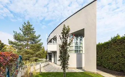 Pronájem domu 400 m² s pozemkem 300 m², U družstva Práce, Praha 4 - Braník