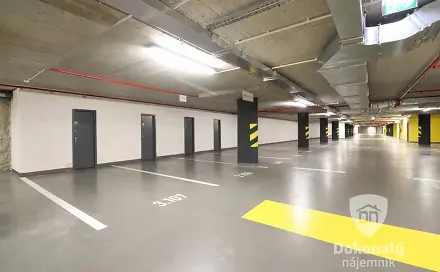 Podnájem garážové stání, 15 m2 - Praha - Karlín, Sokolovská, Praha 8 - Karlín