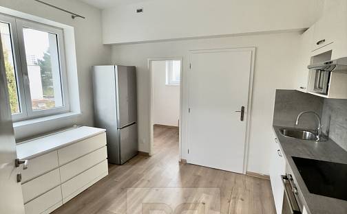 Pronájem bytu 3+1 120 m², Nad pomníkem, Praha 5 - Hlubočepy