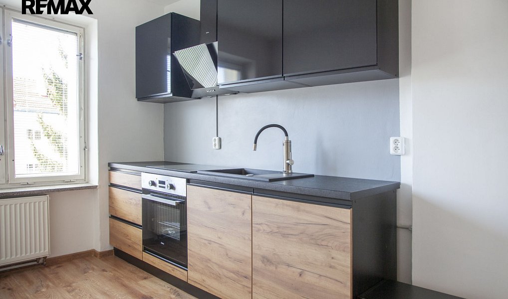 Pronájem bytu 2+1 51 m², Rožnov pod Radhoštěm – náhled fotky 4