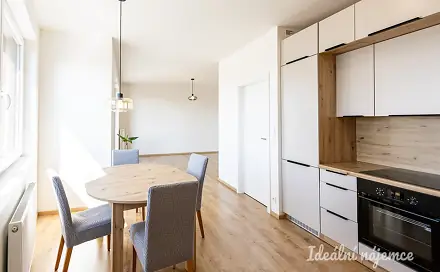 Pronájem bytu 2+kk 55 m², Praha 3 - Vysočany