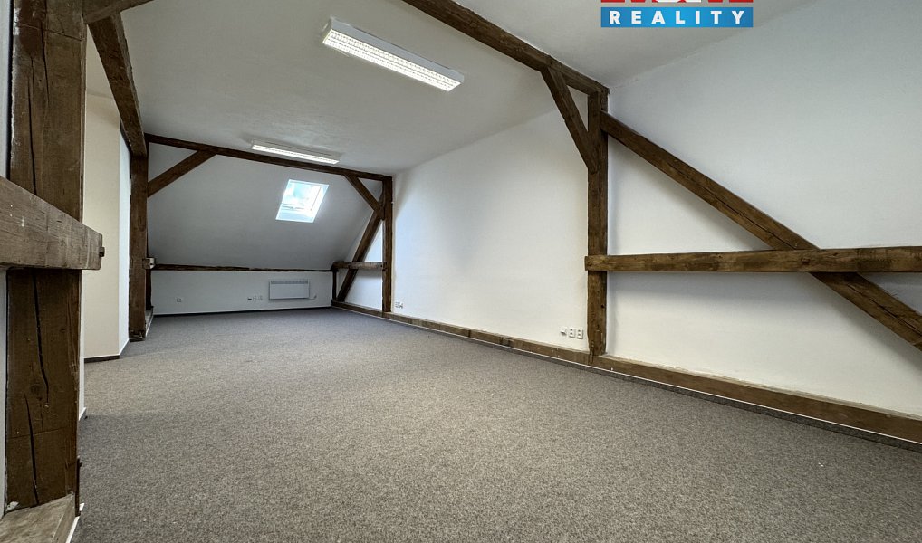 Pronájem kanceláře 251 m², Bechyně – náhled fotky 3