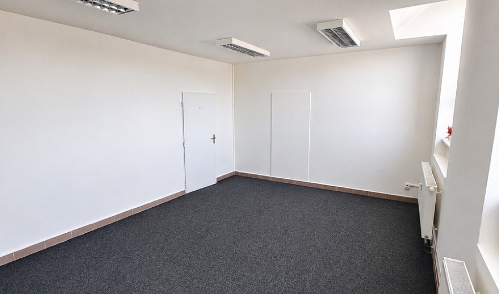 Pronájem kanceláře 18 m², Ostrava – náhled fotky 2