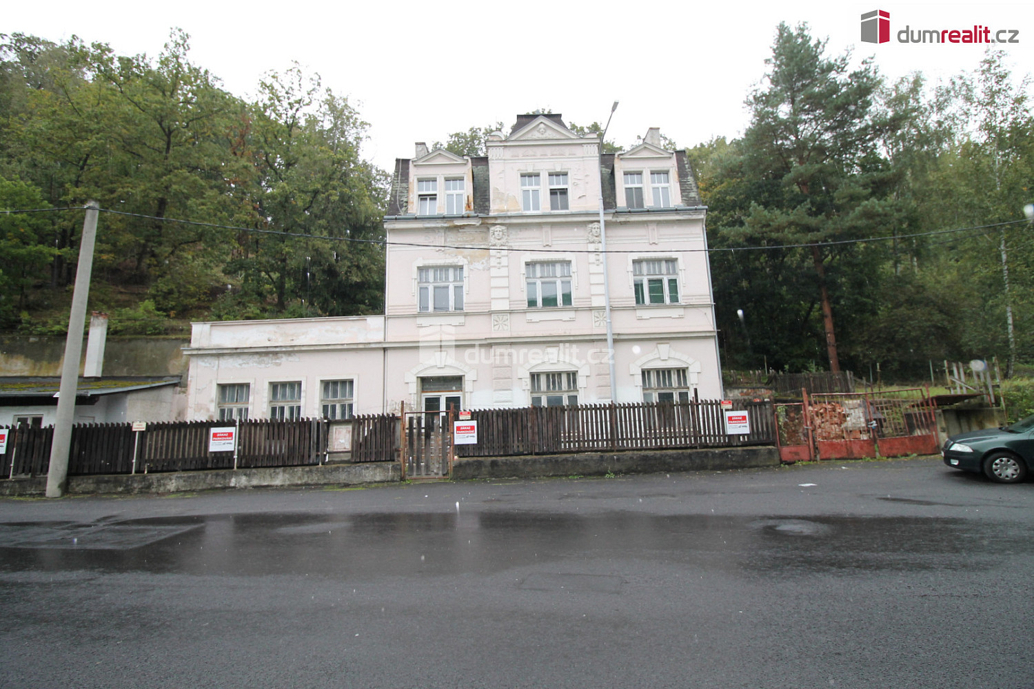 Prodej komerčního objektu (jiného typu) 420 m²